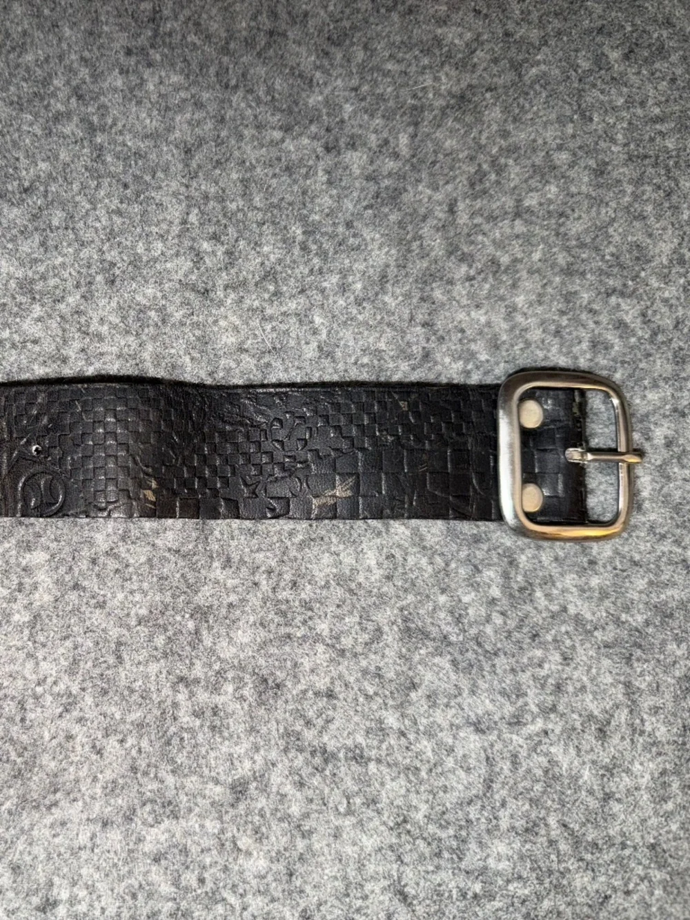 HURLEY Leather Buckle Cuff Bracelet - Picture 3 of 11